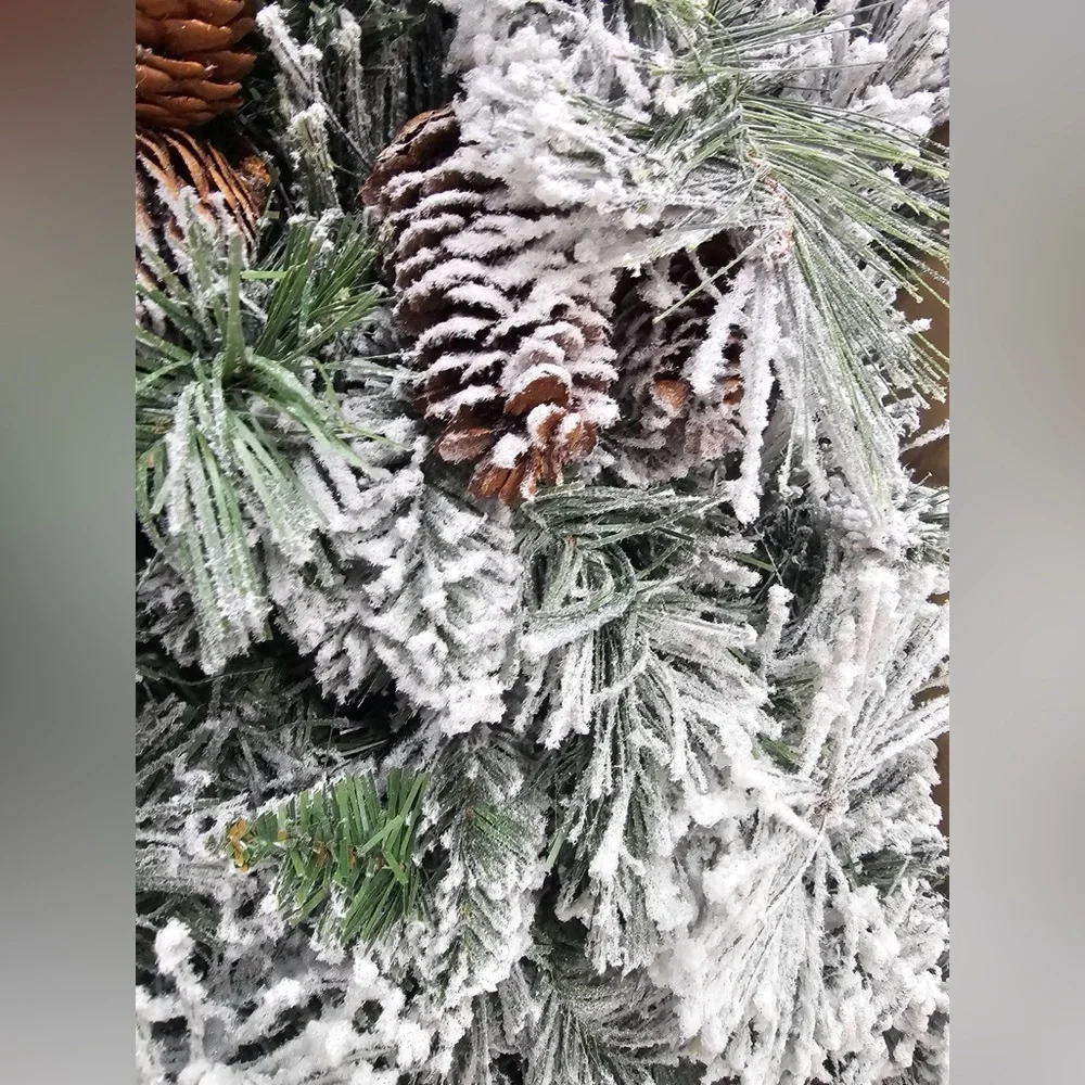 Pre-Lit Snow Flocked Glitter Garland 9ft Christmas Decor New